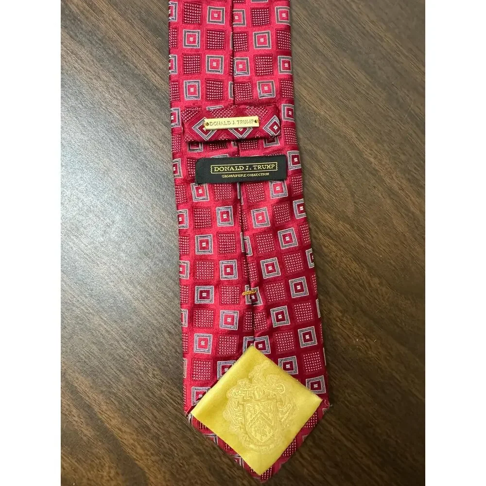 Vintage Donald J Trump Signature Collection Silk Tie Trump Tie 60”
